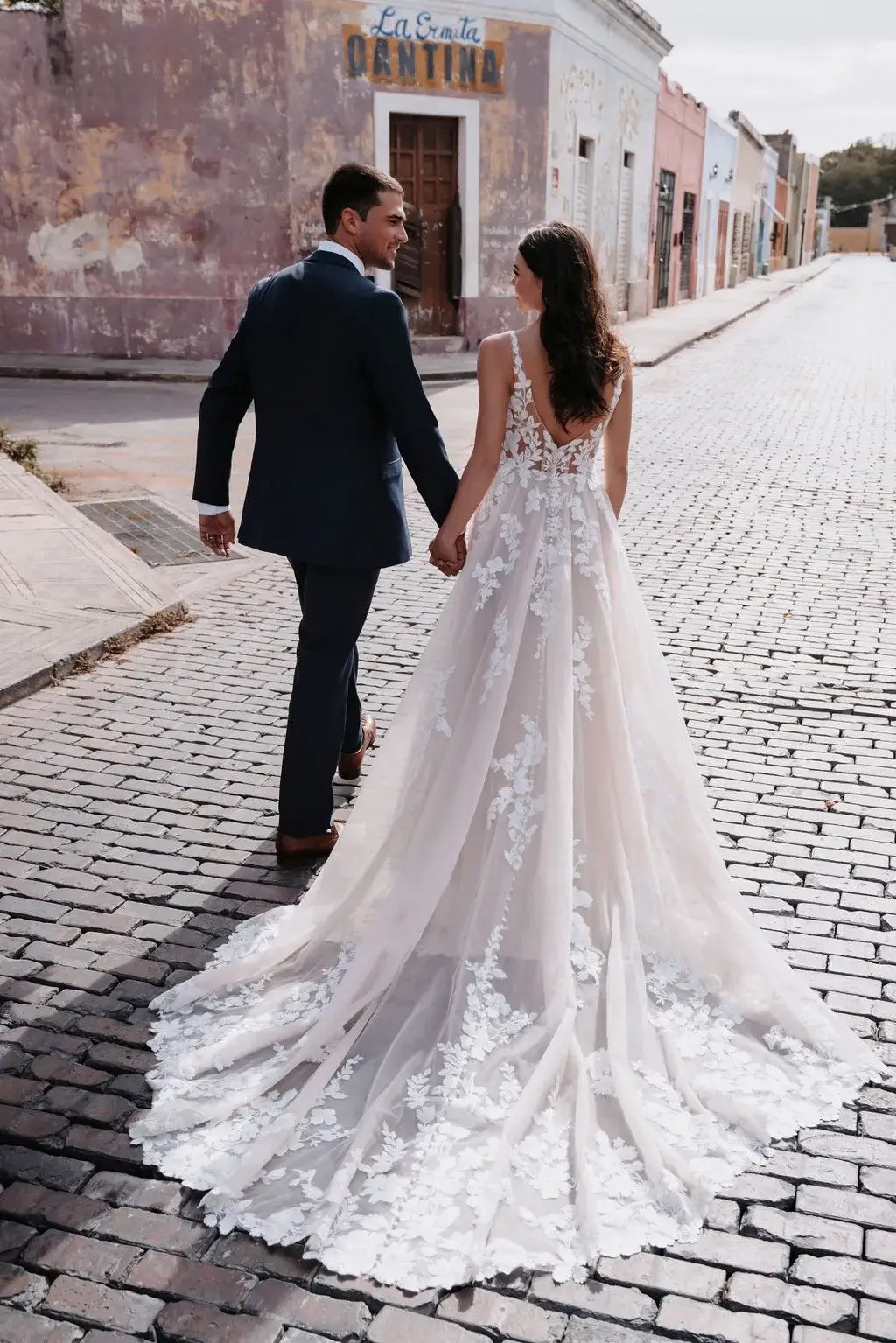 The Rise of the Slit: Elegant Gowns with a Touch of Edge Image