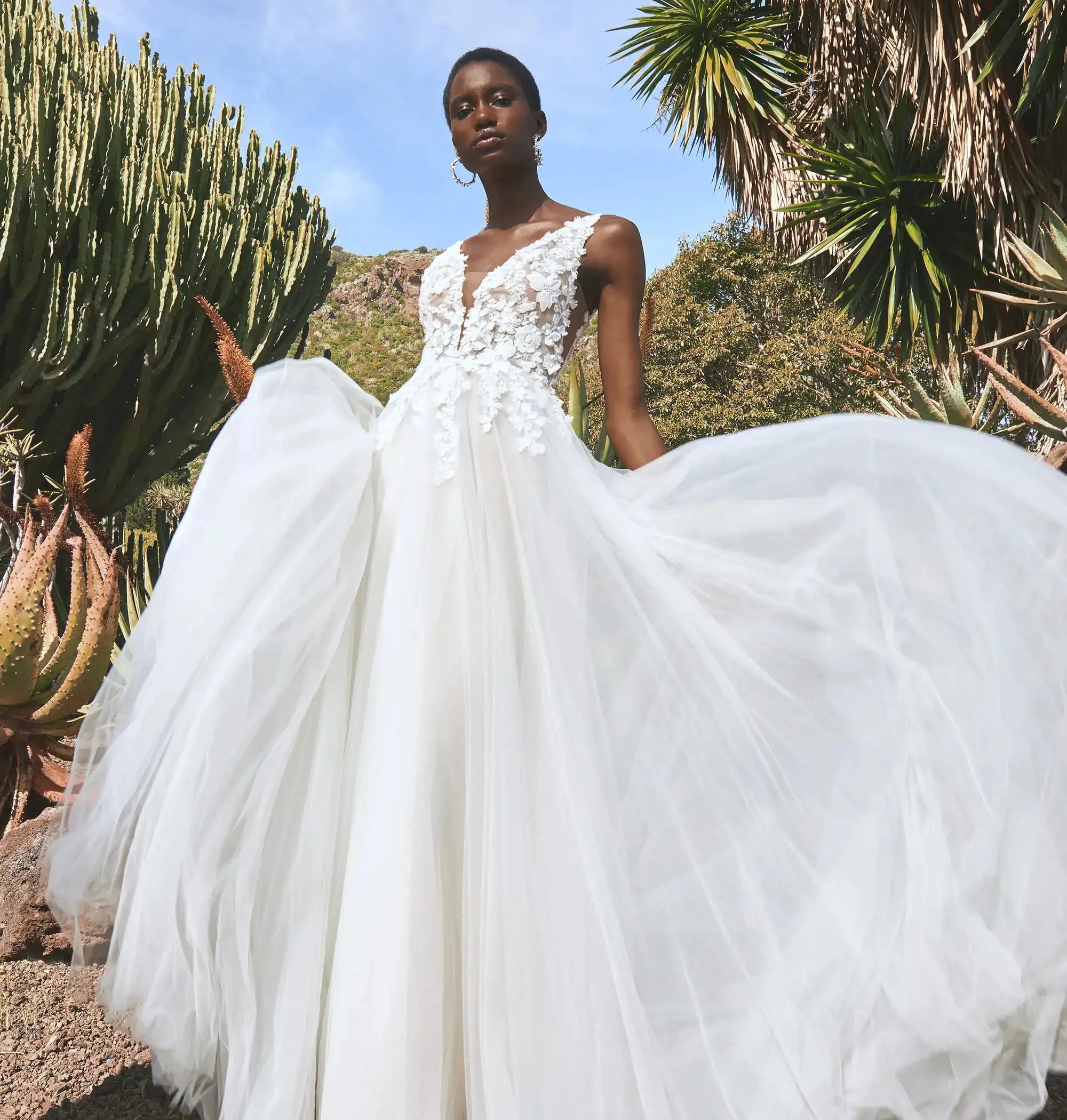 A Guide To Bold Lace Styles Image