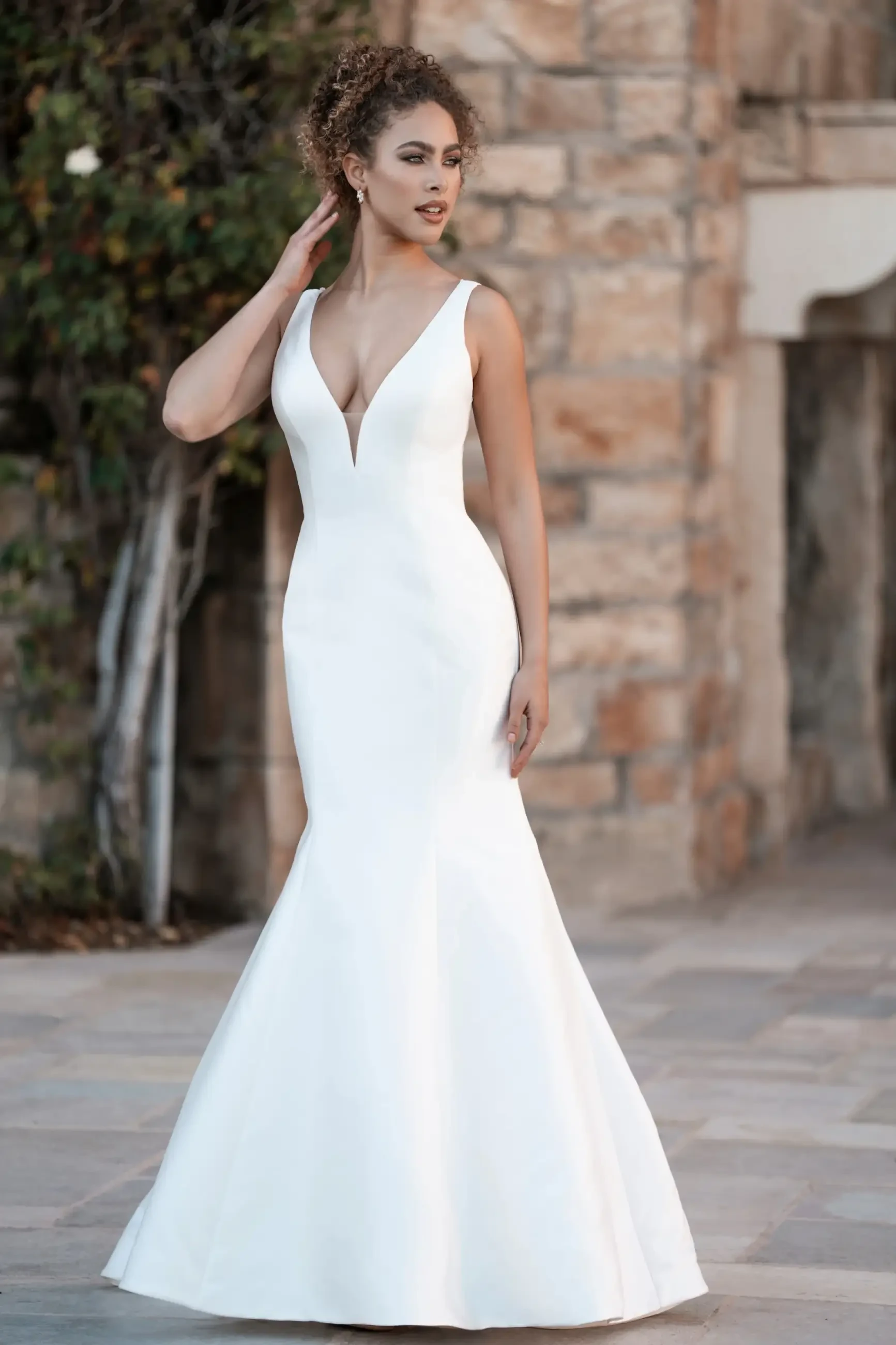 How to Choose the Perfect Neckline for Your Bridal Gown Image