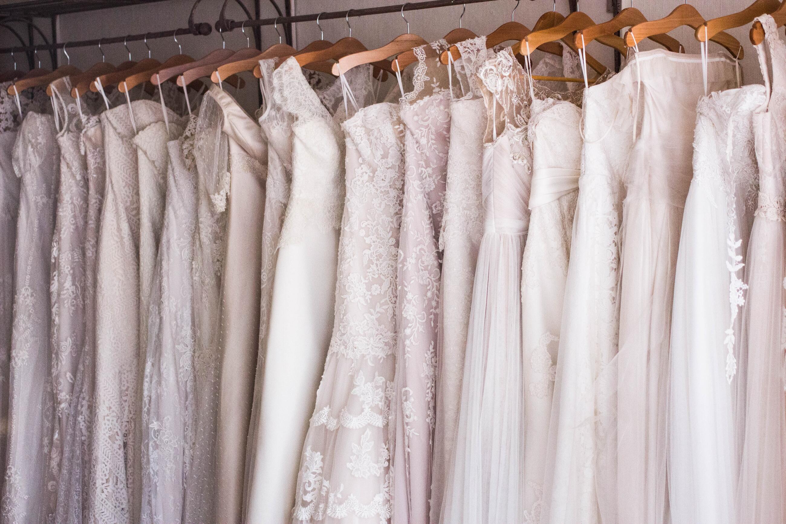 When to Purchase a Wedding Dress Image