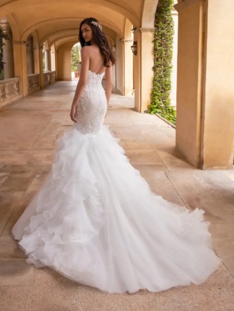 Pronovias Callisto #3 thumbnail