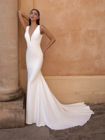 Pronovias Eureka #4 default thumbnail