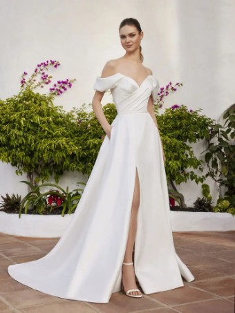 Love by Enzoani CICELY #4 Ivory thumbnail
